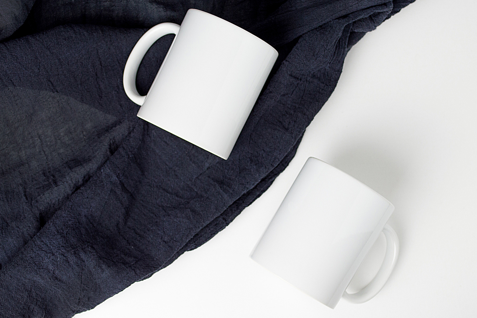resources post cups black white